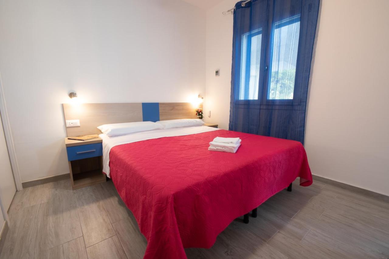 Hotel Bed&Blu La Caletta Exterior foto
