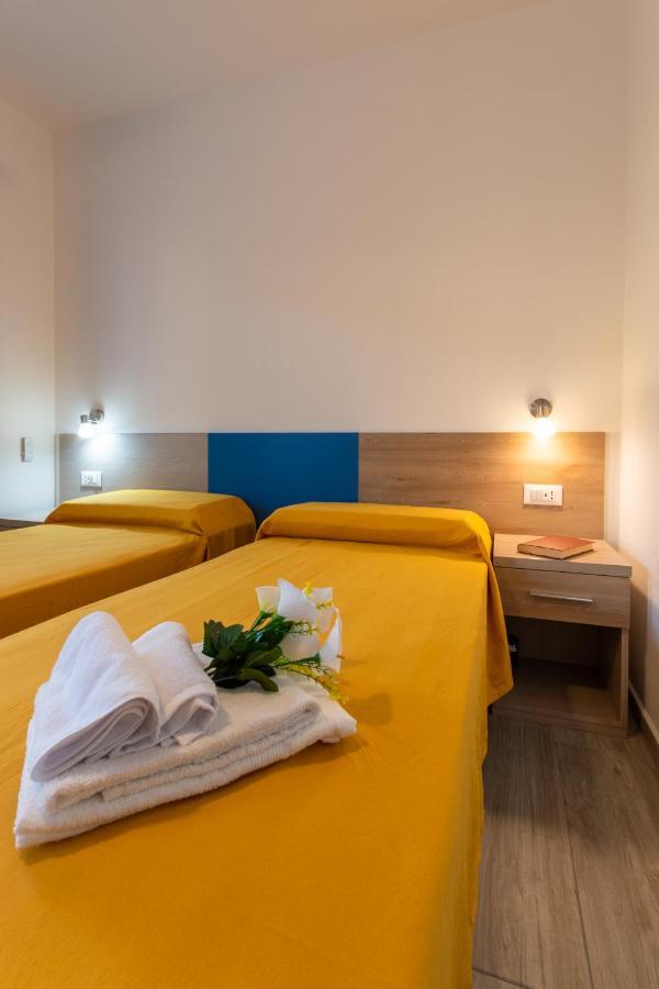 Hotel Bed&Blu La Caletta Exterior foto
