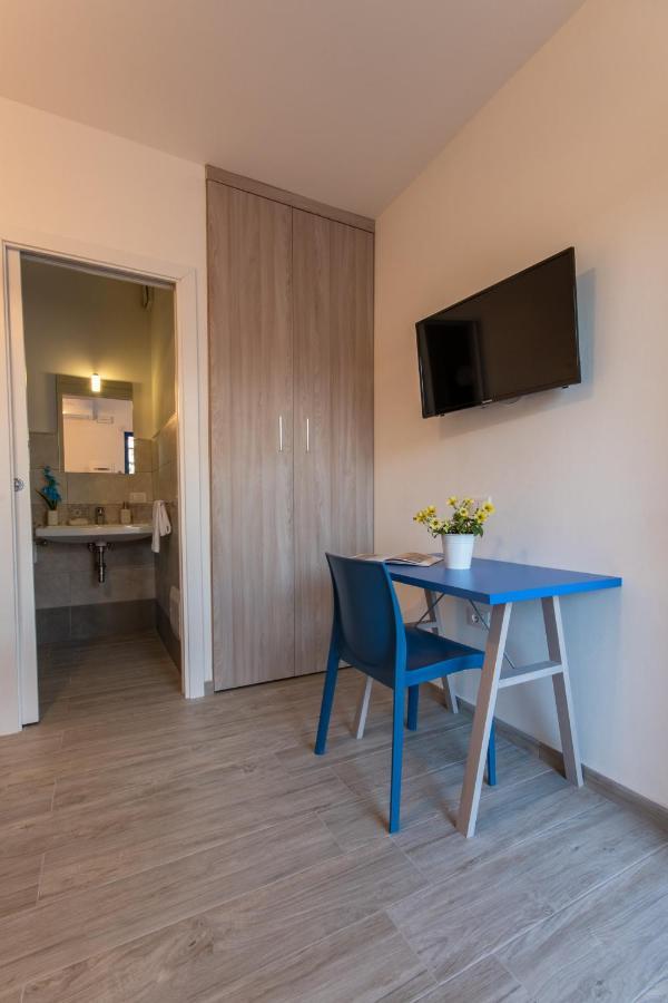 Hotel Bed&Blu La Caletta Exterior foto