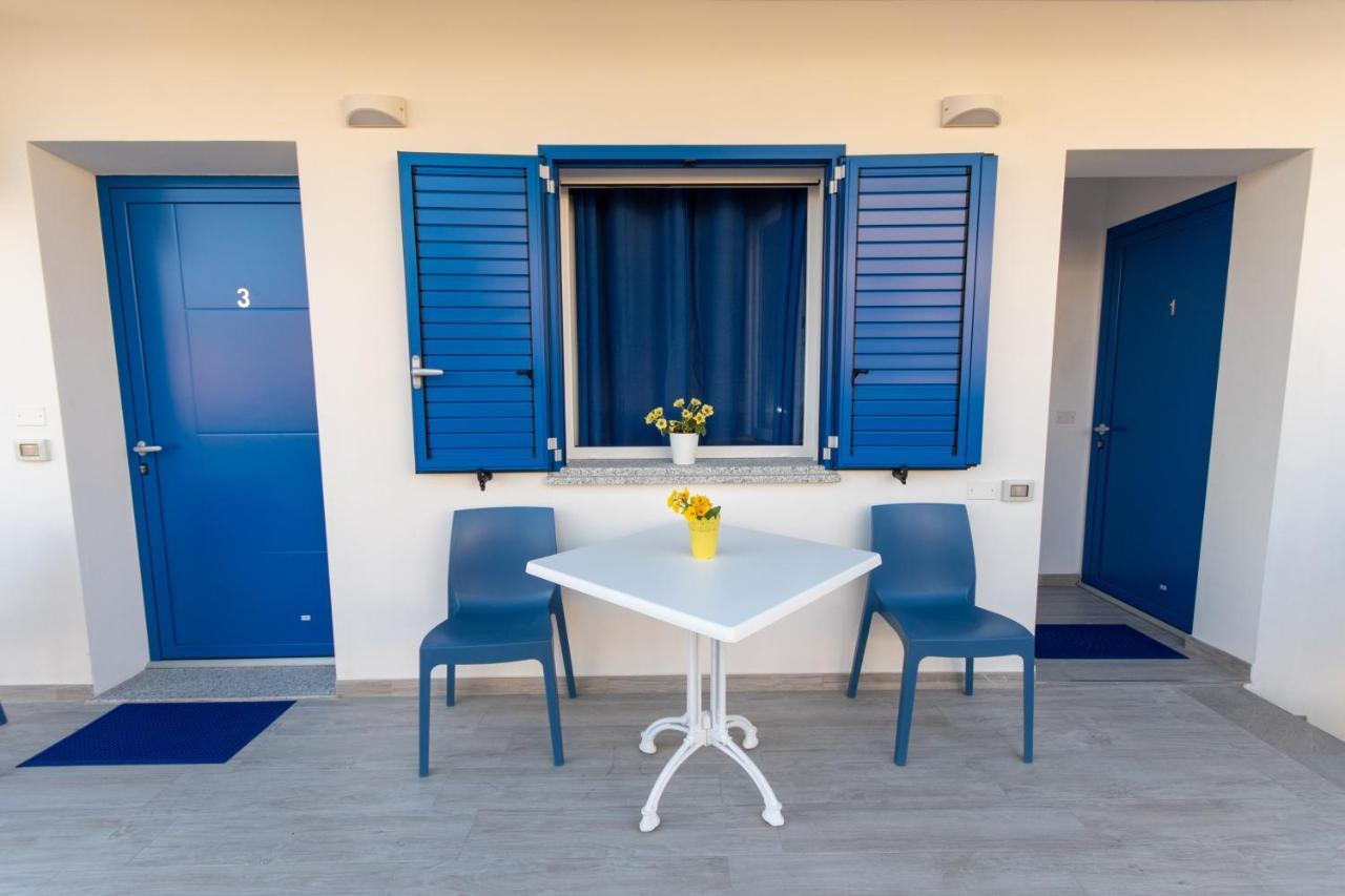 Hotel Bed&Blu La Caletta Exterior foto