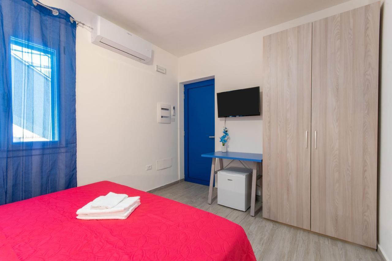 Hotel Bed&Blu La Caletta Exterior foto