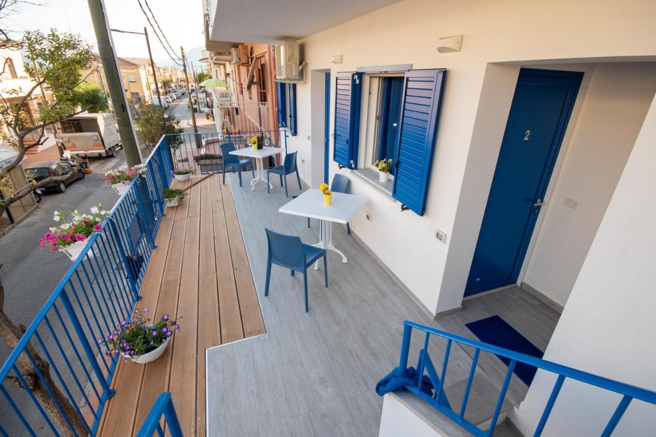 Hotel Bed&Blu La Caletta Exterior foto