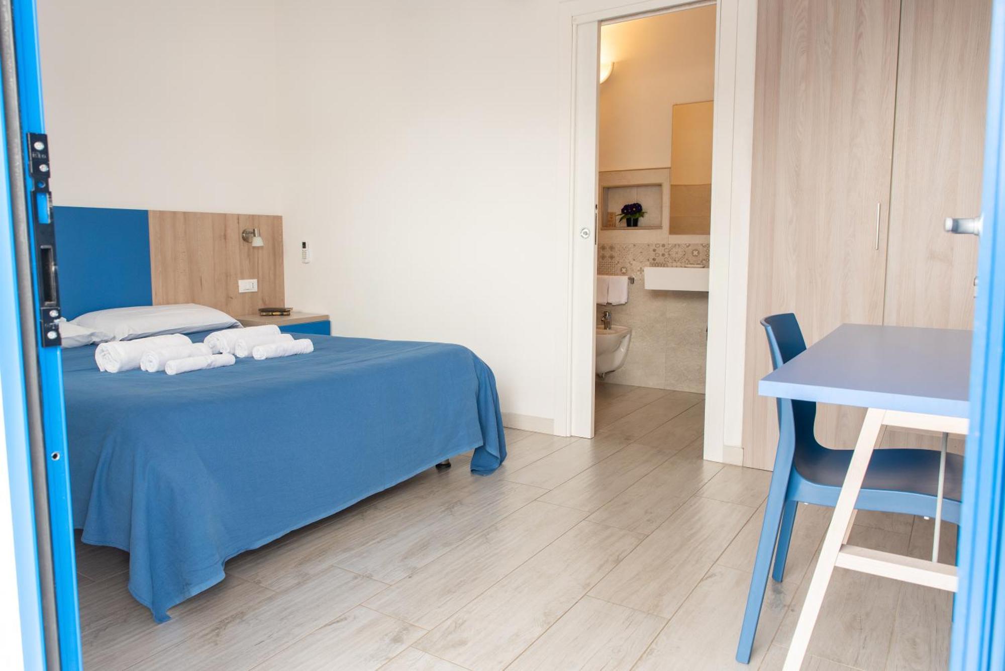 Hotel Bed&Blu La Caletta Exterior foto