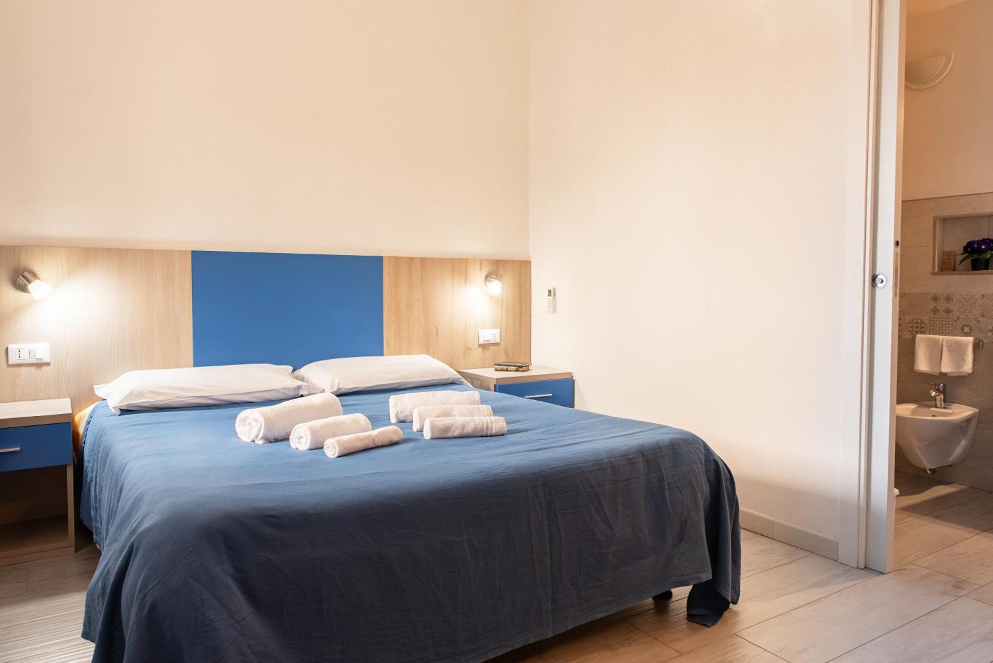 Hotel Bed&Blu La Caletta Exterior foto