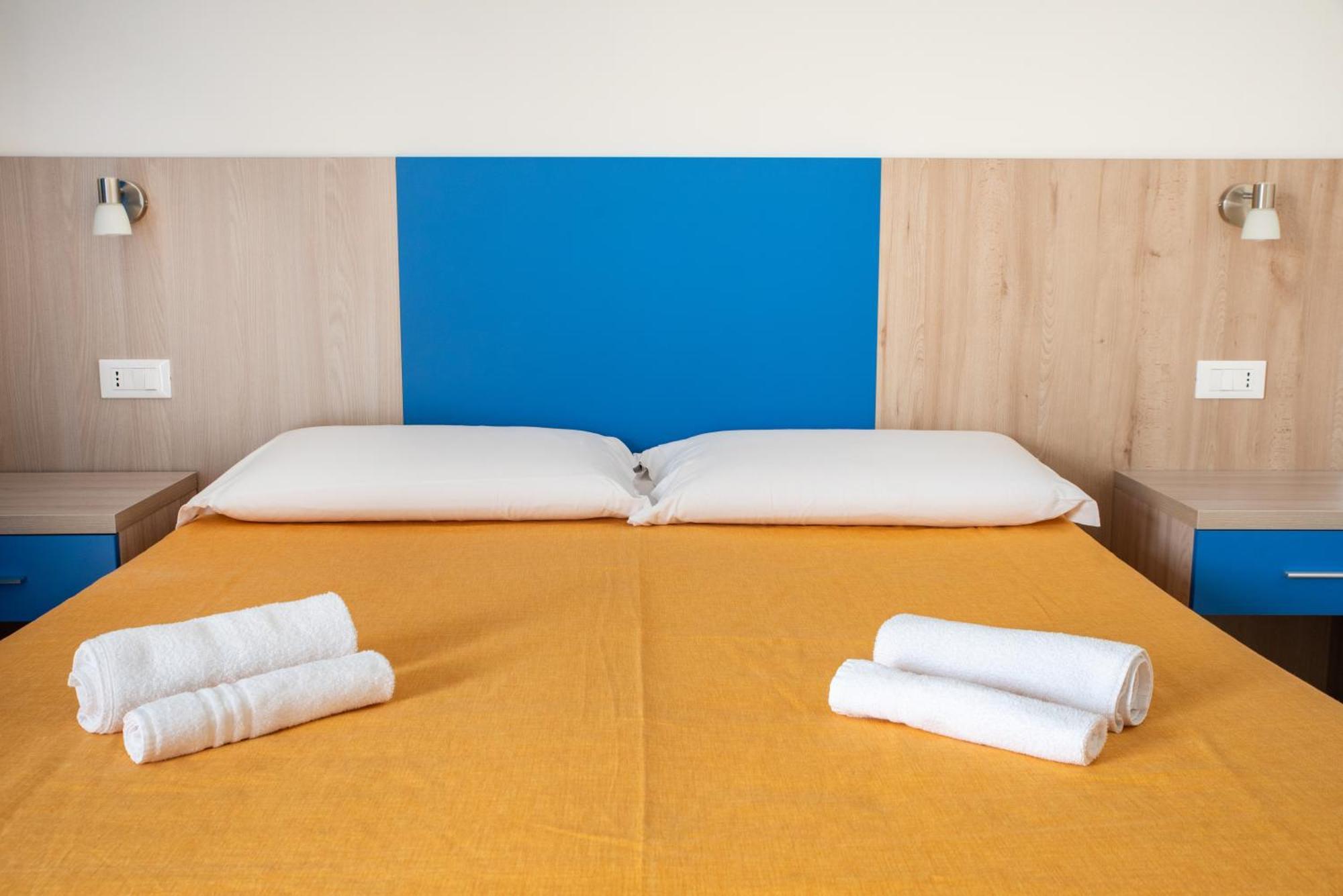 Hotel Bed&Blu La Caletta Exterior foto